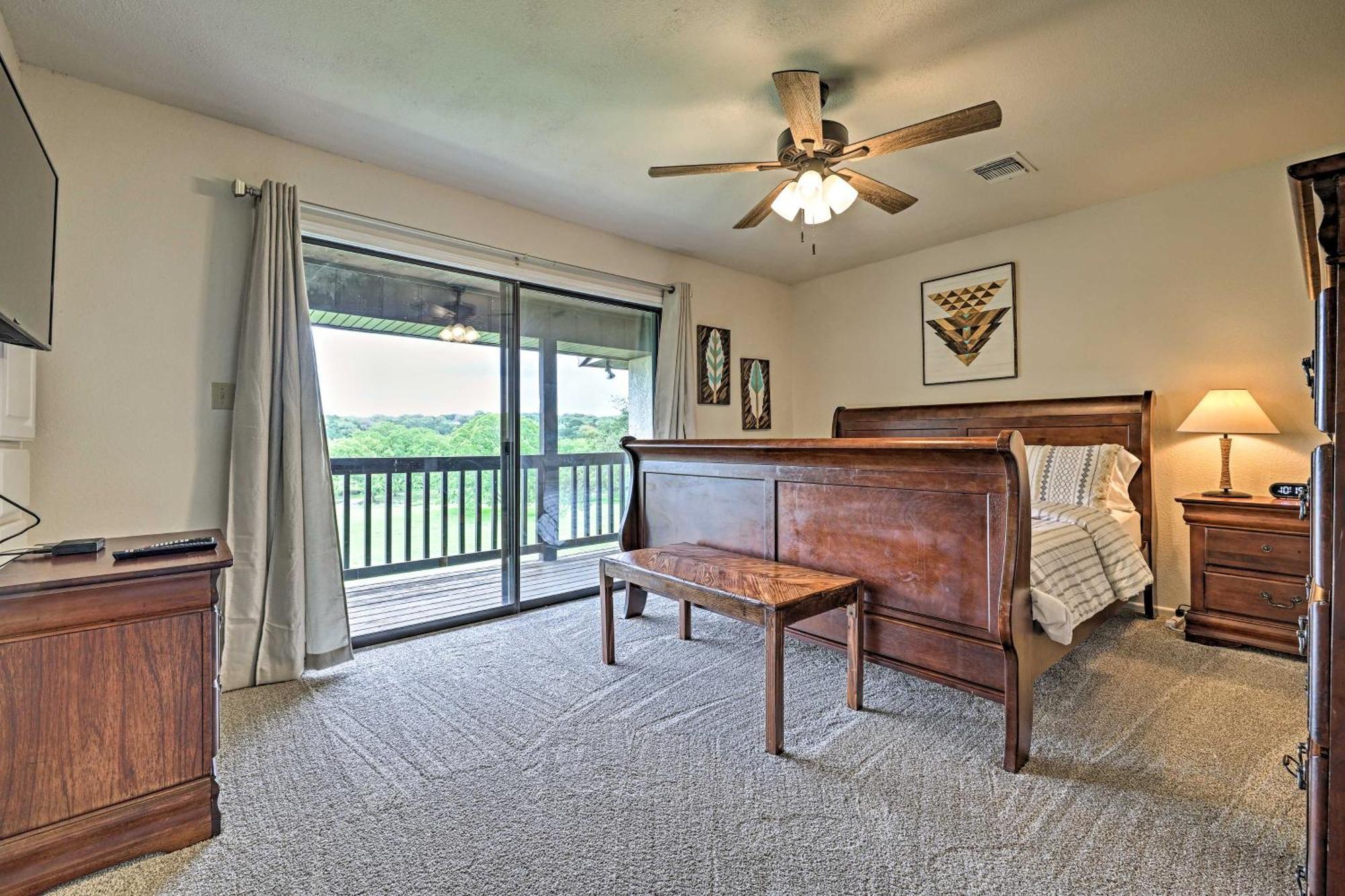 Modern Lakeside Golf Course Retreat With Deck! بحيرة كانيون المظهر الخارجي الصورة